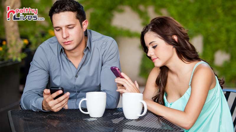 Mobile-Internet-Effects-on-Relationship
